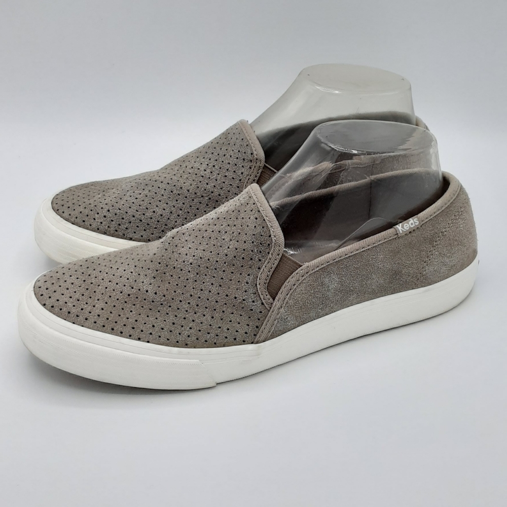 Keds Suede Perforated Sneaker Size 8.5.